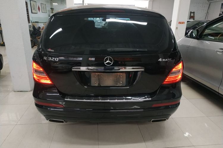 Used Mercedes-Benz R-Class 2017 R 320 4MATIC Business Edition Prestige Model
