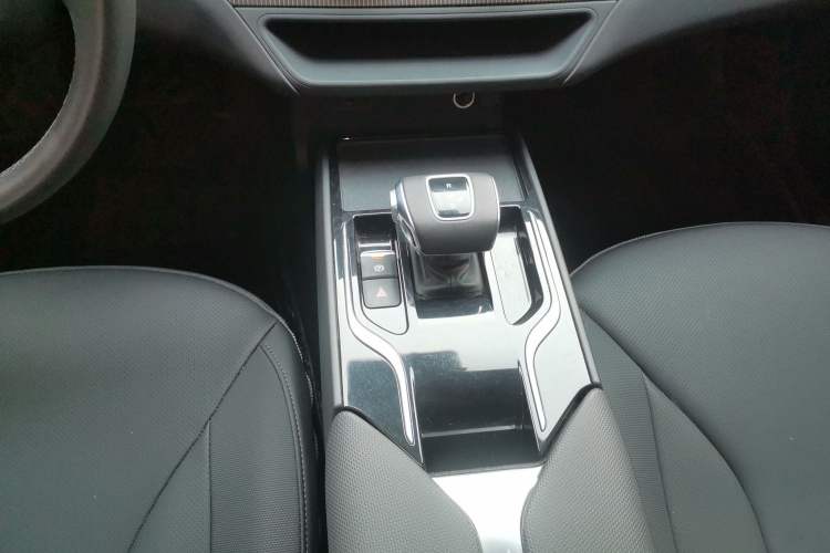 Used Hongqi E-QM5 2023 Revised Version Basic Travel Edition
