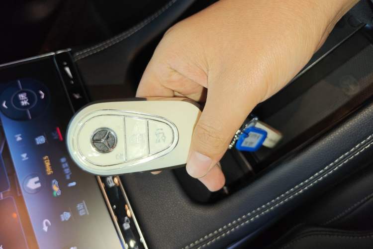 Used Mercedes-Benz C-Class 2024 Restyled C-Class 260 L Sport Edition Vehicle Key