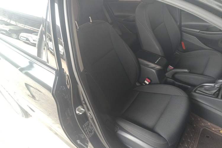 Used Hyundai Celesta 2020 1.6L Automatic GL Enjoyable Edition