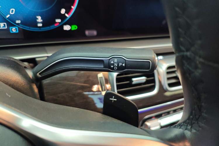 Used Mercedes-Benz GLE 2022 GLE 350 4MATIC Stylish Model Gear Lever