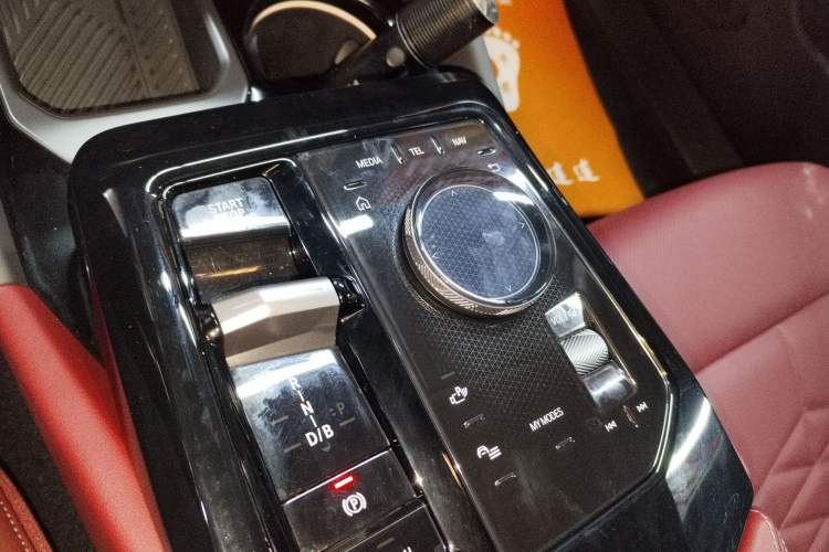 Used BMW i5 2025 eDrive 40L M Sport Package Gear Lever