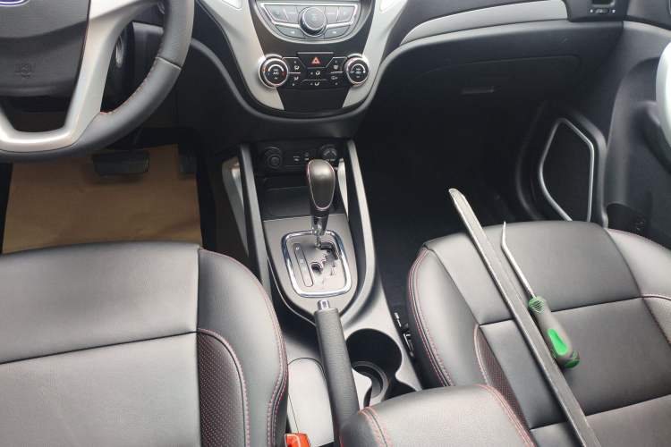 Used Changan CS35 2016 1.6L Automatic Luxury Model China V Standard