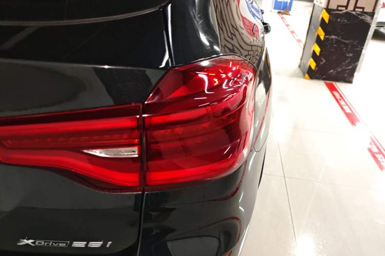 Used BMW X3 2021 xDrive28i Luxury Package Right Rear Taillight