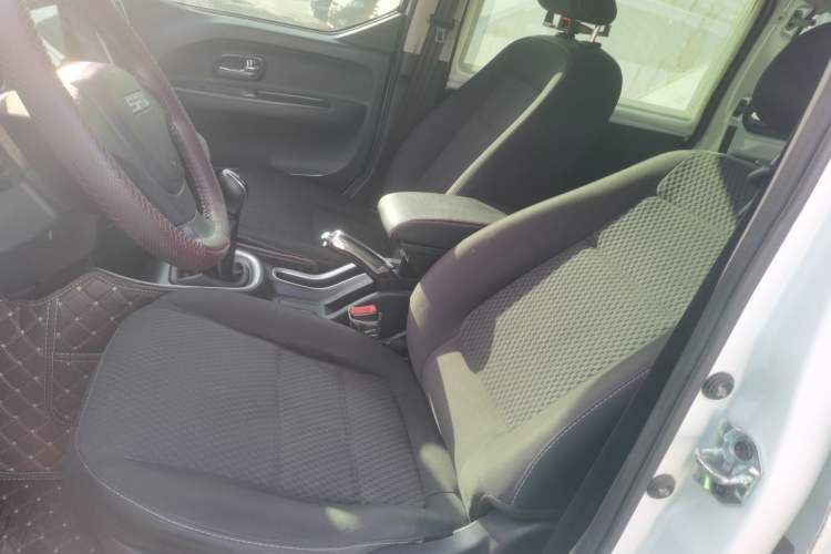 Used Jinbei Gold Hiace M Classic 2022 Panda Edition 1.5L Engineering Lion Passenger Van 6 Seats