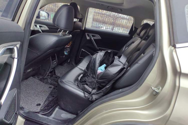 Used Geely Auto Emgrand X7 Sport 2018 1.8TD Automatic Two-Wheel Drive Zhiya Model