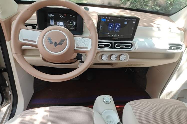 Used Wuling Hongguang MINIEV 2024 3rd Generation 215km Youth Edition