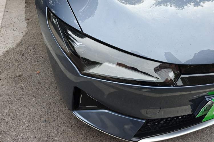 Used XPeng P5 2021 550G Right Front Headlight