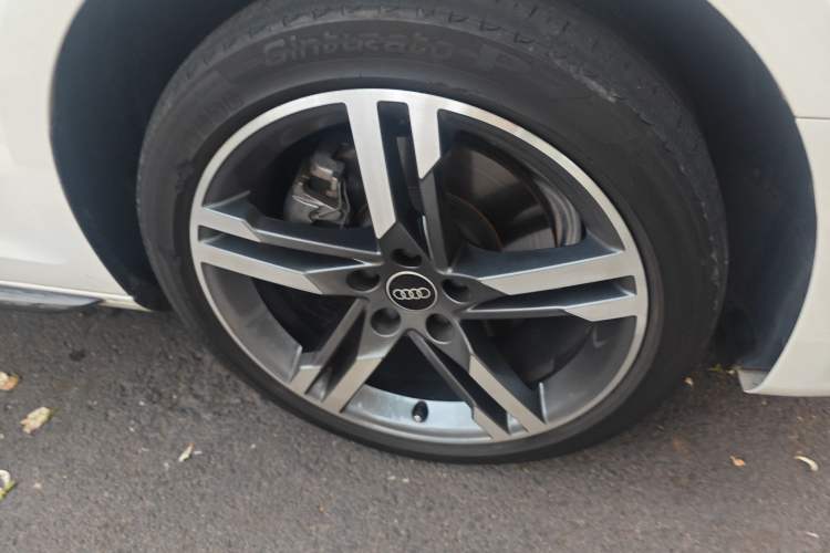 Used Audi A4L 2022 40 TFSI Luxury Dynamic Model