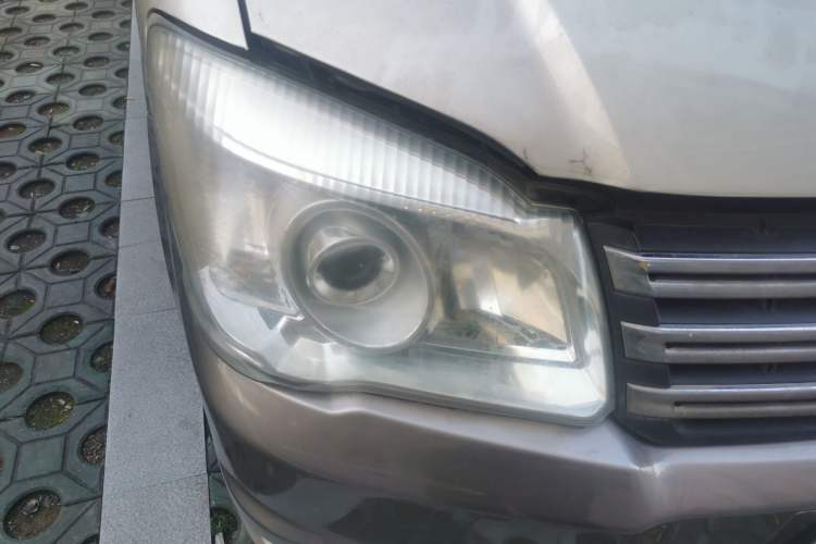 Used FORTHING Lingzhi 2015 M5 Q7 2.0L 7-seat Long-Wheelbase Comfort Model
