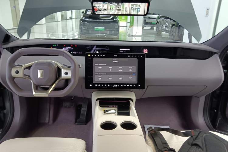 Used Avatr 06 2025 Pro Range-Extended Edition Center Console