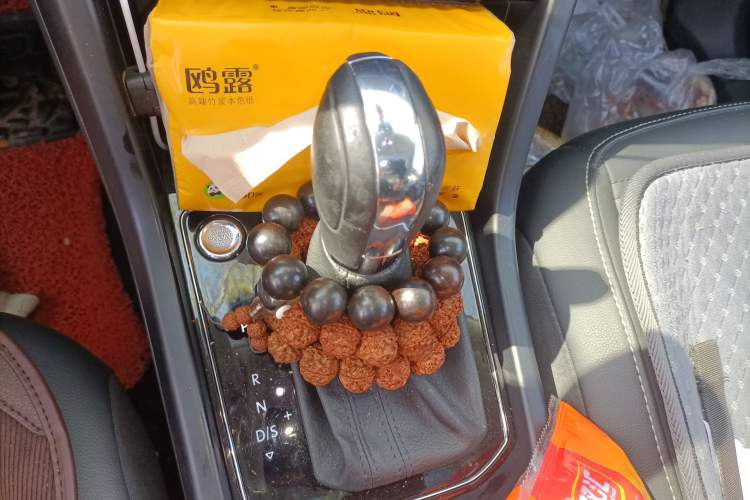 Used Volkswagen Touran 2021 Volkswagen Touran L 280TSI DSG Boundary Edition 7-Seater Gear Lever