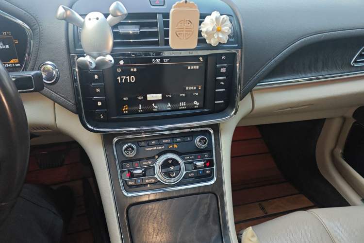 Used Lincoln Continental 2017 2.0T Two-Wheel Drive Deluxe Edition