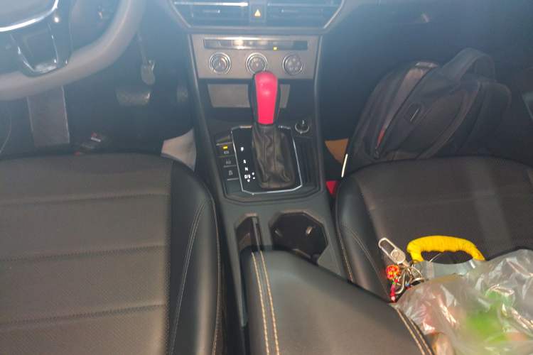 Used Volkswagen Lavida 2019 1.5L Automatic Comfort Edition China VI Standard Gear Lever