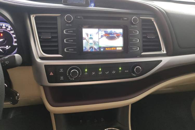 Used Toyota Highlander 2017 2.0T Four-Wheel Drive Elite Edition 7-Seater
