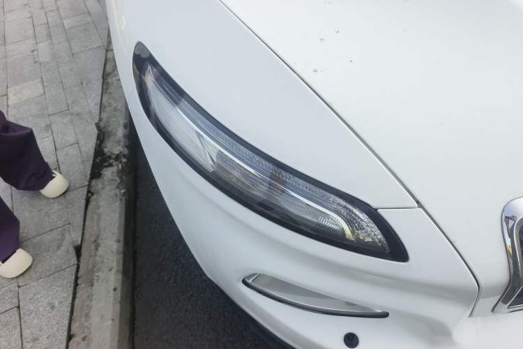 Used Jeep Cherokee 2014 2.4L Luxury Edition Right Front Headlight