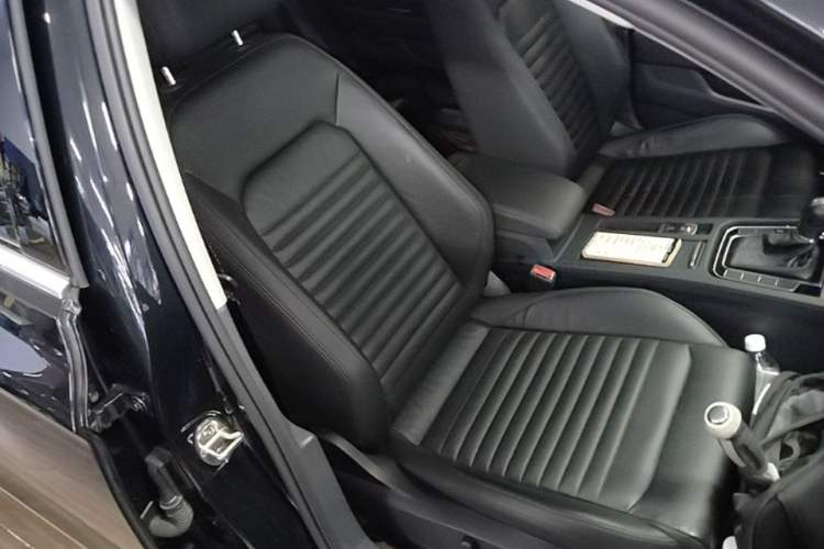 Used Volkswagen Magotan 2019 330TSI DSG Luxury Version China VI Standard