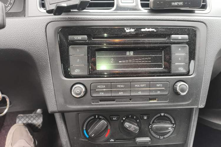 Used Skoda Rapid Spaceback 2014 1.6L Automatic Enjoyment Edition