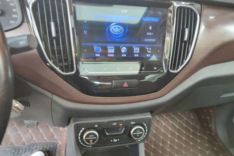 Used FAW Senya R7 2017 1.6L Manual Luxury Model
