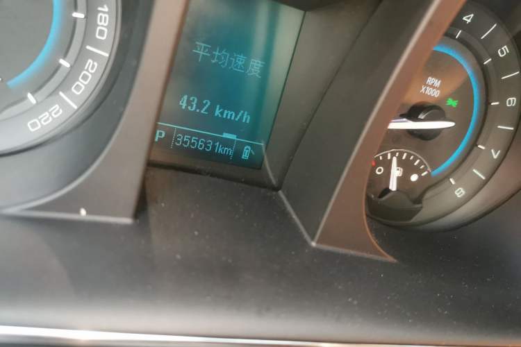 Used Buick GL8 2015 2.4L Luxury Business Premium Edition
