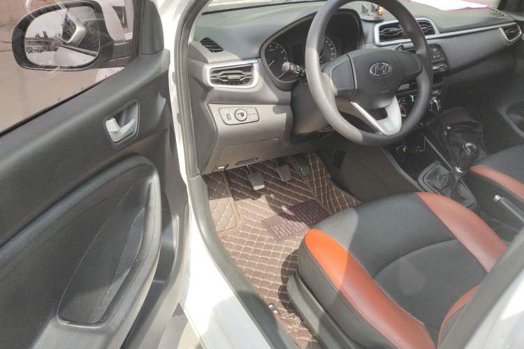 Used Hyundai Verna (older generation) 2017 1.4L Manual Refreshed Version China VI Standard
