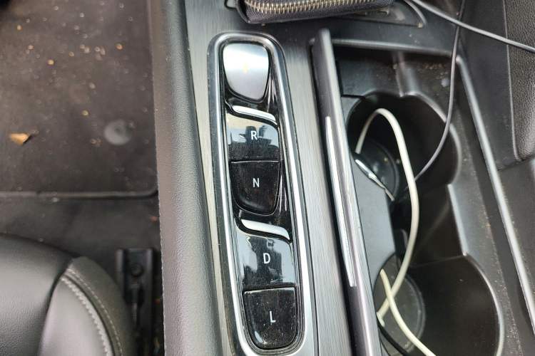 Used Buick Enclave 2020 28T Four-Wheel Drive Prestige Version Gear Lever