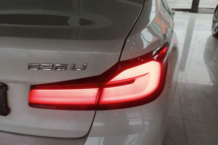 Used BMW 5 Series 2022 Restyled 525Li Luxury Package