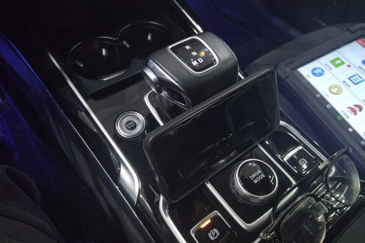 Used Hongqi HS5 2022 Revised Version 2.0T Smart Connect Flagship Edition