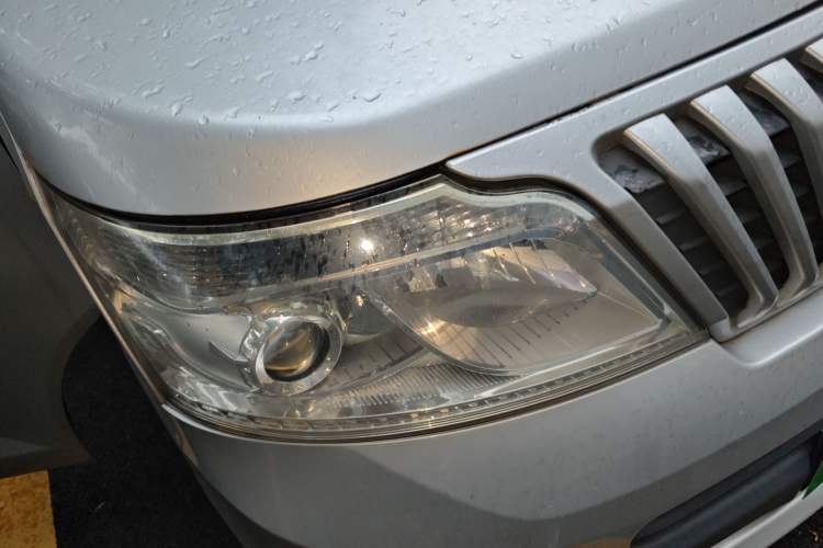 Used CHANGAN KAICHENG Ruixing M80 2018 1.5L Base Model Van Semi-Blind Window Flat Roof Rear-Hinged Doors 4G15S
