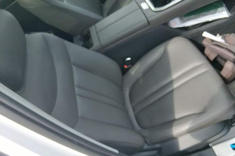 Used SAIC MAXUS G70 2024 2.0T Automatic Luxury Edition 7 Seats
