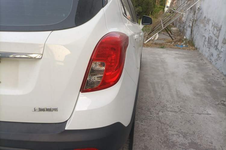 Used Buick Encore 2015 1.4T Automatic Two-Wheel Drive Urban Elite Version