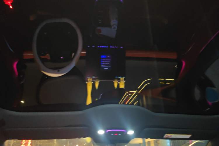 Used Xiaomi Auto SU7 2024 Rear-Drive Long-Range Intelligent Driving Version
