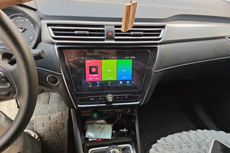 Used Roewe i5 2020 1.5L Manual 4G Connect Luxury Edition