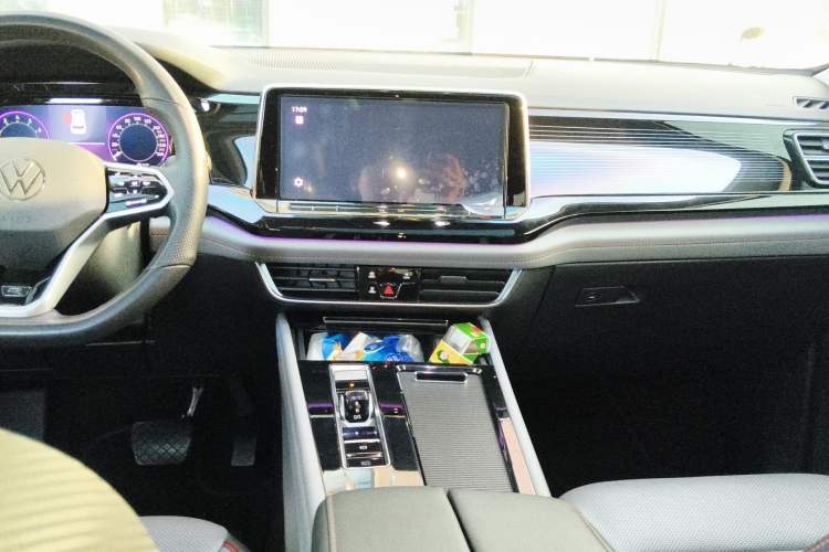 Used Volkswagen Teramont X 2022 330TSI Two-Wheel-Drive Prestige Luxury Edition
