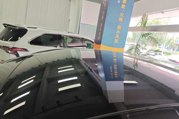Used XPeng G6 2023 580 Long-Range Pro Roof
