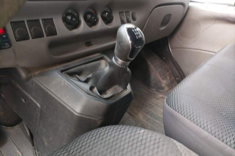 Used JMC Transit 2017 2.8T Commercial Version Short Wheelbase Mid-Roof 6/7/8-Seater JX493
