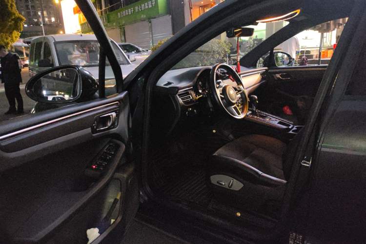 Used Porsche Macan 2018 Macan 2.0T Driver Seat