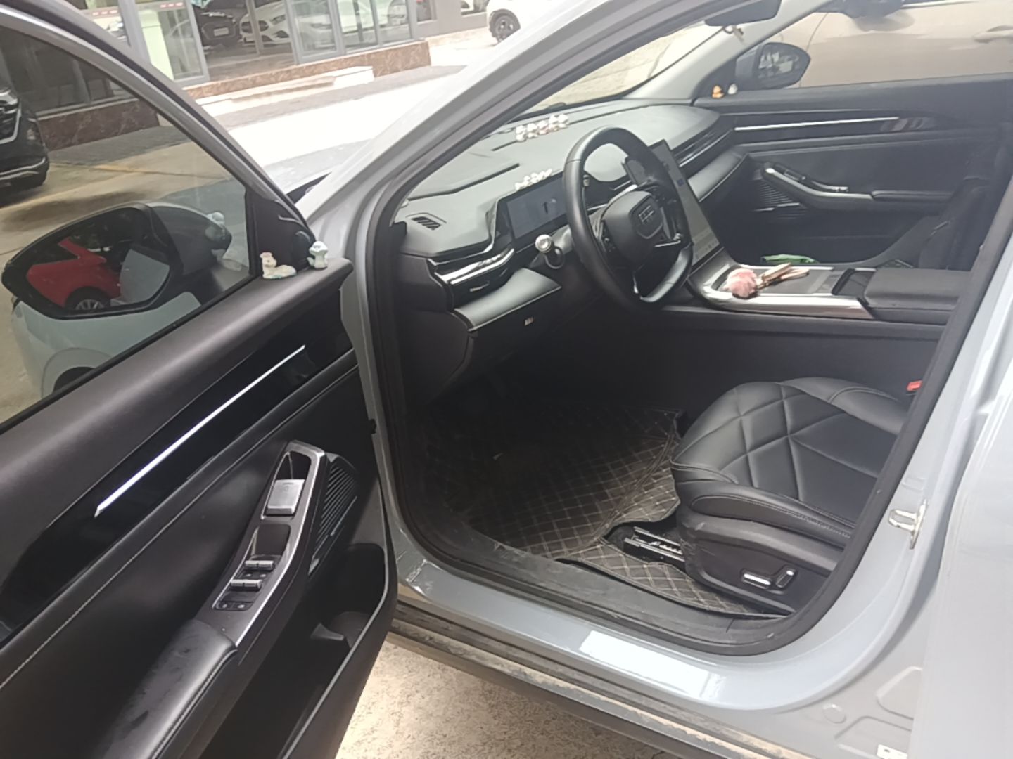 Geely Galaxy L6 2024 125km PLUS Dragon Edition — снимка 18