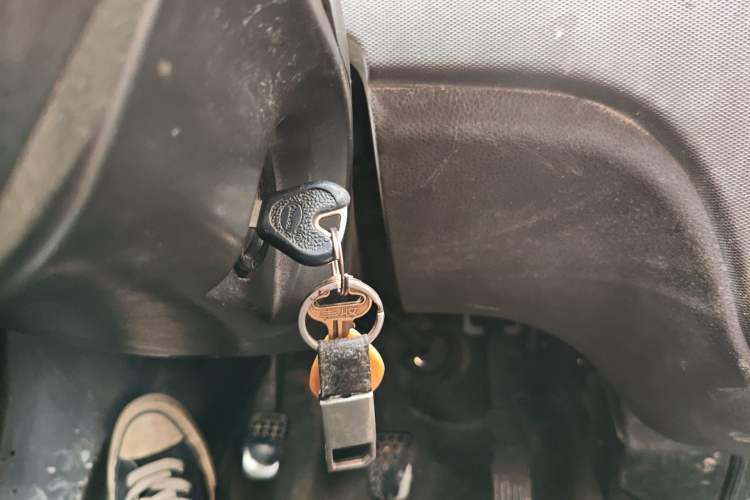 Used Wuling Rongguang 2014 1.2L S Base Model Vehicle Key