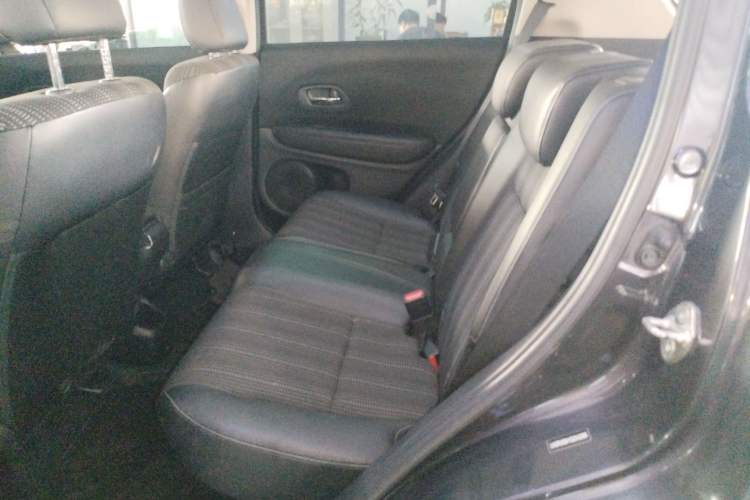 Used Honda Vezel 2016 1.8L CVT Front-Wheel Drive Pioneer Edition