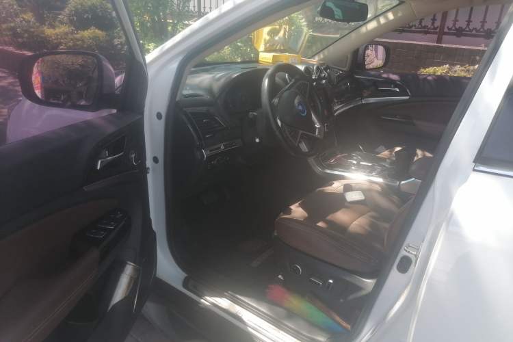 Used BYD Tang New Energy 2017 2.0T All-Wheel Drive Hyatt Model