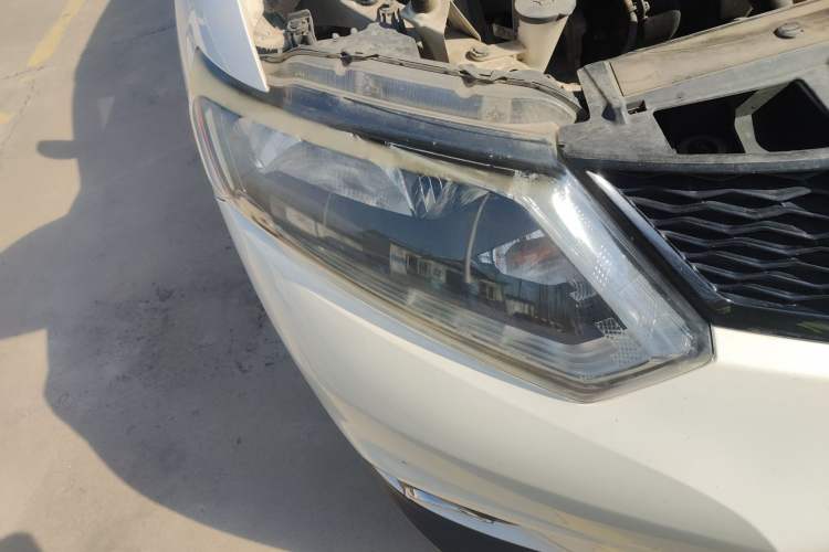 Used Nissan X-Trail 2014 2.0L CVT Comfort Edition 2WD Right Front Headlight