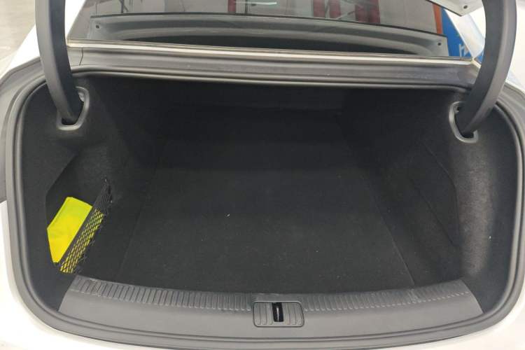 Used IM L7 2022 Dynamic Model Trunk