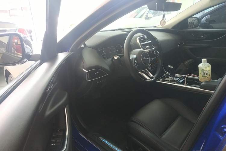 Used Jaguar XEL 2020 2.0T 200 PS S Advanced Elegance Edition
