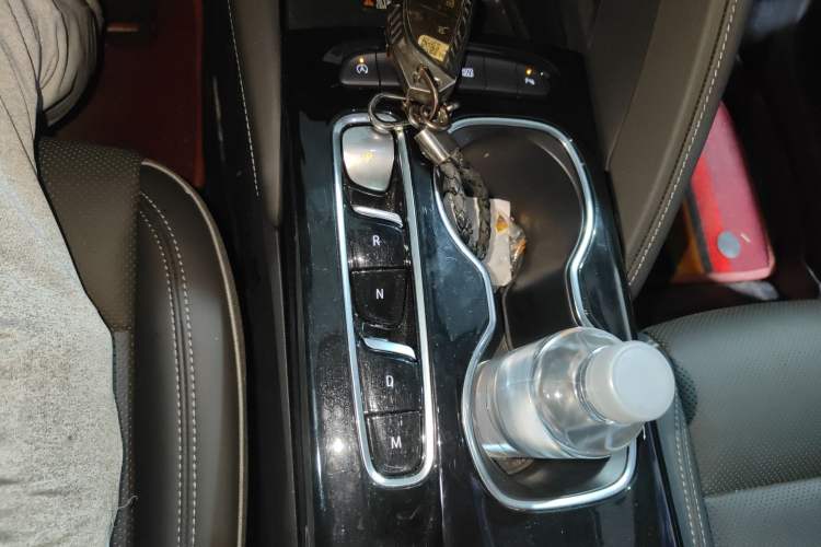 Used Buick Envision 2023 Encore S 552T Two-Wheel Drive Luxury Model
