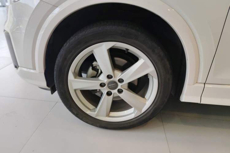 Used Audi Q2L 2020 35 TFSI Fashionable and Elegant Model
