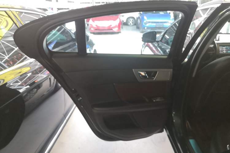 Used Jaguar XF 2015 XF 2.0T Prestige Edition