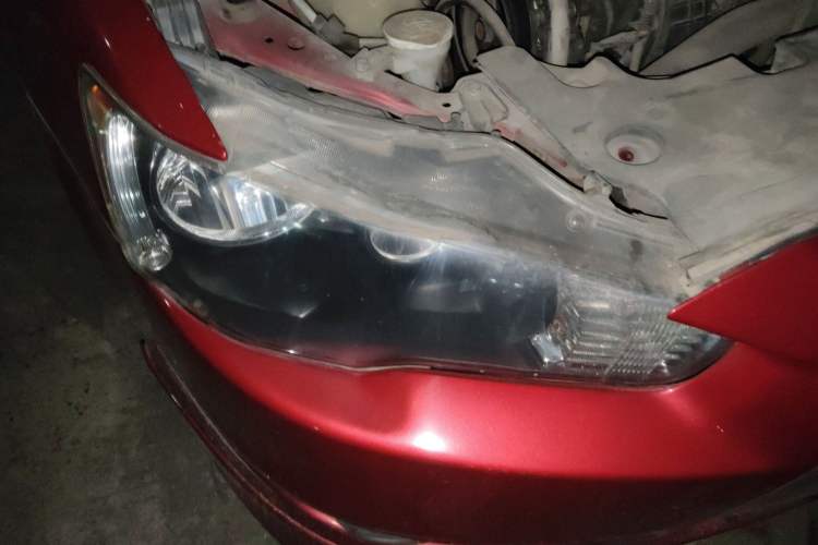 Used Mitsubishi Lancer EX 2011 Fashion Edition 1.8L CVT Comfort Version Right Front Headlight