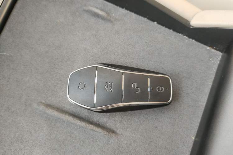 Used BYD Qin L 2024 DM-i 120KM Excellence Model
