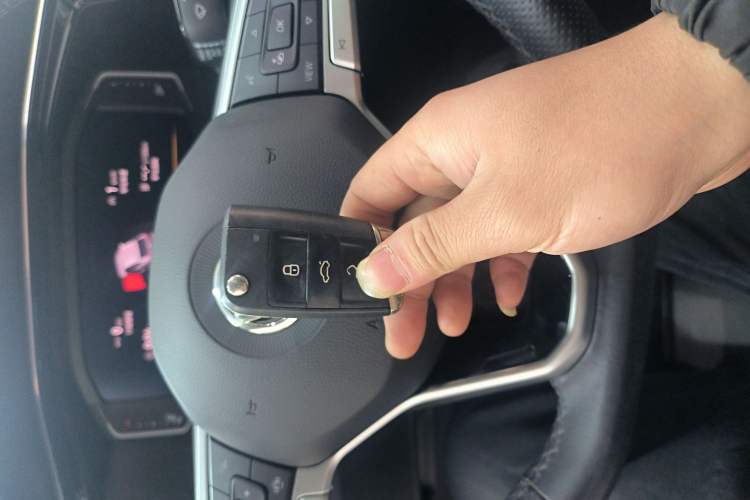 Used Volkswagen Tayron X 2020 330TSI Two-Wheel Drive Luxury Smart Connectivity Version
